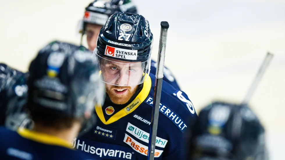 Andreas Söderberg, som var med och tog upp HV71 till SHL igen, är klar för Vita Hästen.