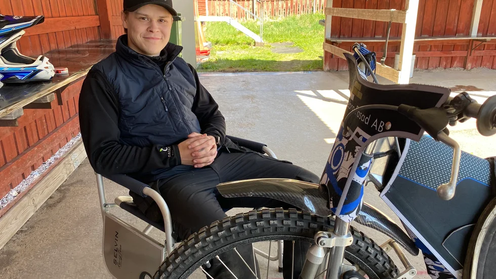 Christoffer Selvin har haft otur när det vankats premiärer. För två år sedan bröt han fotleden i den allsvenska speedwaypremiären. Nu har han åter skadat sig i en premiär den här gången var det ett handledsbrott.