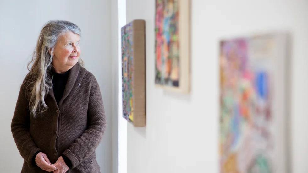 Marita Jonsson, som driver Körsbärsgården i Sundre, är nyligen hemkommen från Konstbiennalen i Venedig. I världskonsten har hon sett en mörk samtid och framtid. Ett liknande allvar kan även finnas i några av konstutställningarna i Sundre.
