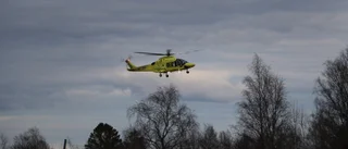 Skoterolycka: Kvinna till sjukhus med ambulanshelikopter