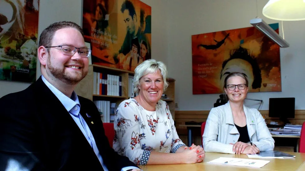 Överens. Daniel Andersson (L), Kristina Edlund (S) och Birgitta Rydhagen (MP) presenterar ramarna för kommunens budget 2018.