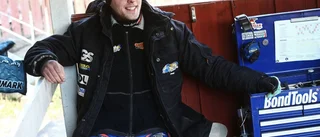 Fem operationer: Joel är tillbaka