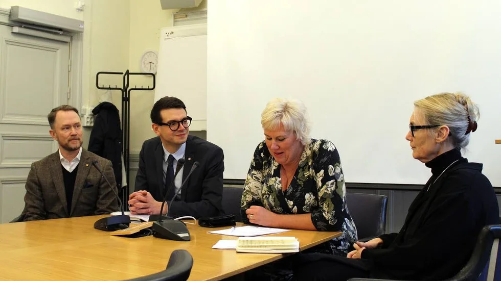 Christian Dahlén, Lejonfastigheter, Elias Aguirre (S), Kristina Edlund (S) och stadsarkiktekt Johanna Wiklander presenterade det vinnande bidraget