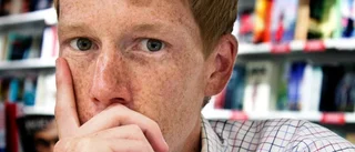 Hans bok sponsras av framtida läsare