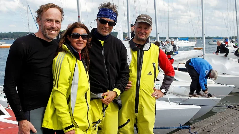 Besättningen. Bent Pedersen, Rejmina Hansson, Henrik Edman och Peder Edman väger tillsammans nästan precis 300 kilo vilket är maxvikten i H-båt.