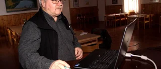 Han snickrar ihop torpprogram