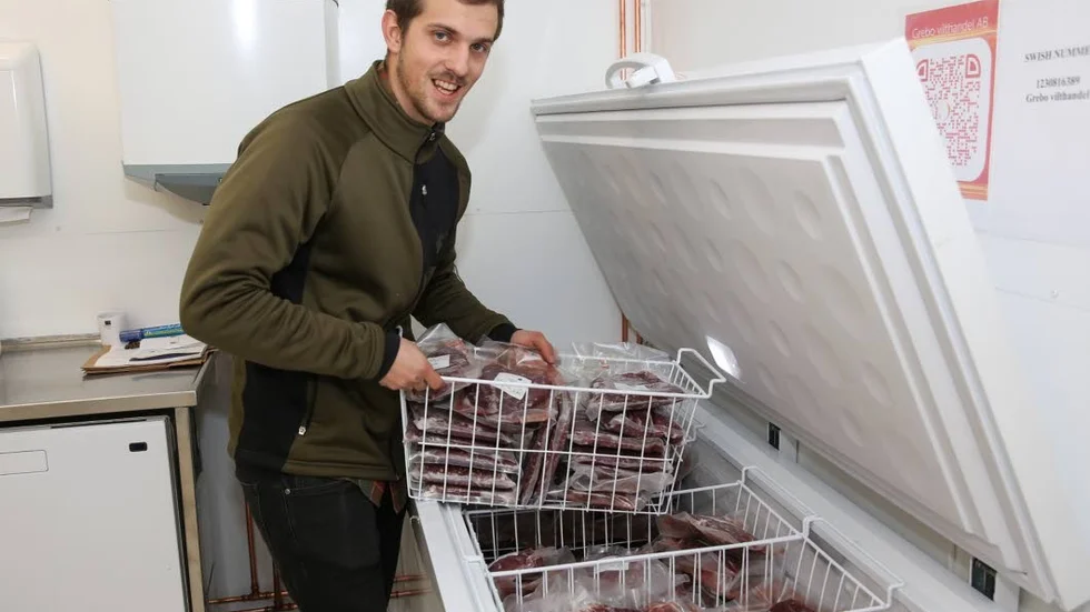 Frysen full med kött. Kunderna beställer via hemsidan och hämtar hos Philip Lönnbring i Grebo vilthandel.