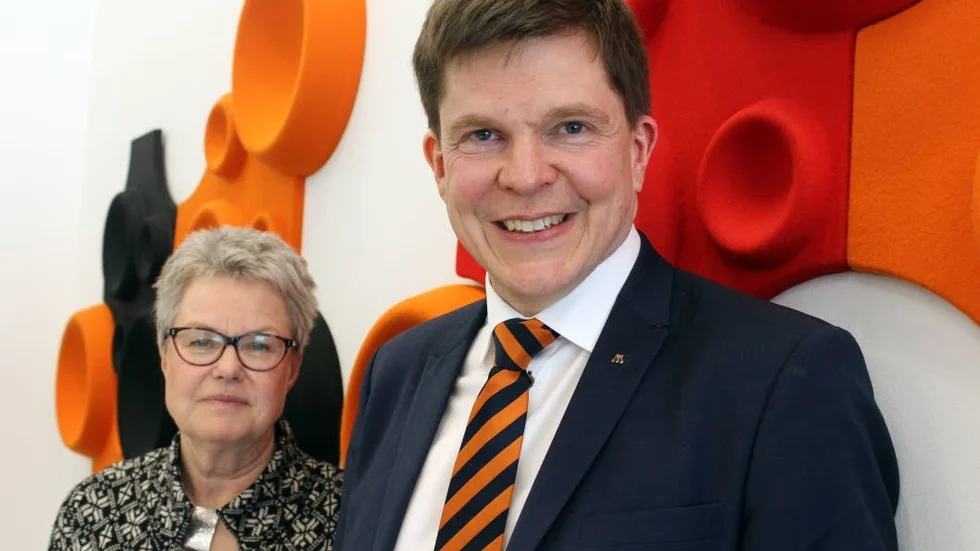 Delat ansvar. Sekretess är en sak som försvårar arbetet mot extremism inom olika organ. Fr v kommunalråd Yvonne Persson (M) och riksdagsledamot Andreas Norlén (M).