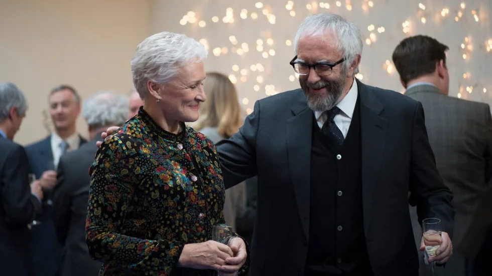 Glenn Close spelar mot Jonathan Price i Björn Runges ”The wife” – filmen som efter fyra decennier av fruktlösa Oscarnomineringar äntligen kan ge henne en välförtjänt statyett.