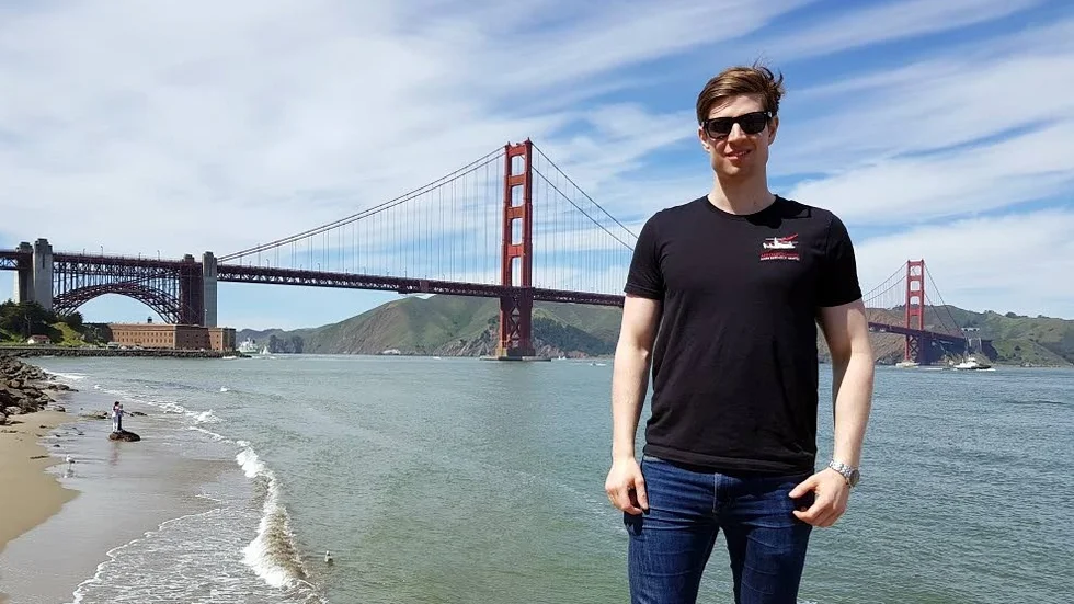Vid Golden Gate bron i San Francisco.