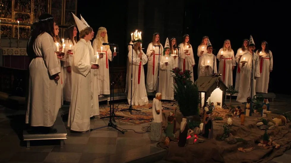 Ljust och hoppfullt. Gårdagens lucia i Vadstena blev en stämningsfull kväll med en till stora delar fullstatt kyrka.