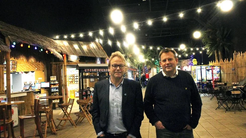 Peter Ingesson (till höger) tillsammans med kollegan Jimmy Szigeti är övertygad om att Motala har den mark som krävs.
