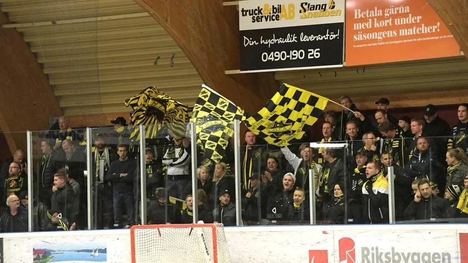AIK:s supporterklubb Black Army kommer enligt uppigft till Plivit Trade Hallen på lördag.