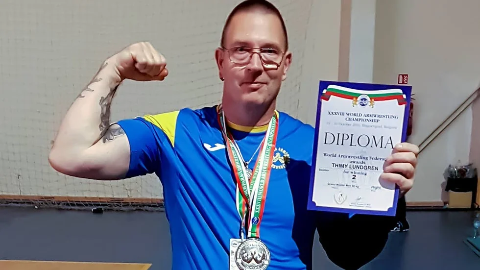 Brytstark. Vätternbrytarnas Thimmy Lundgren slog till och kämpade till sig silvret. på VM i armbrytning.