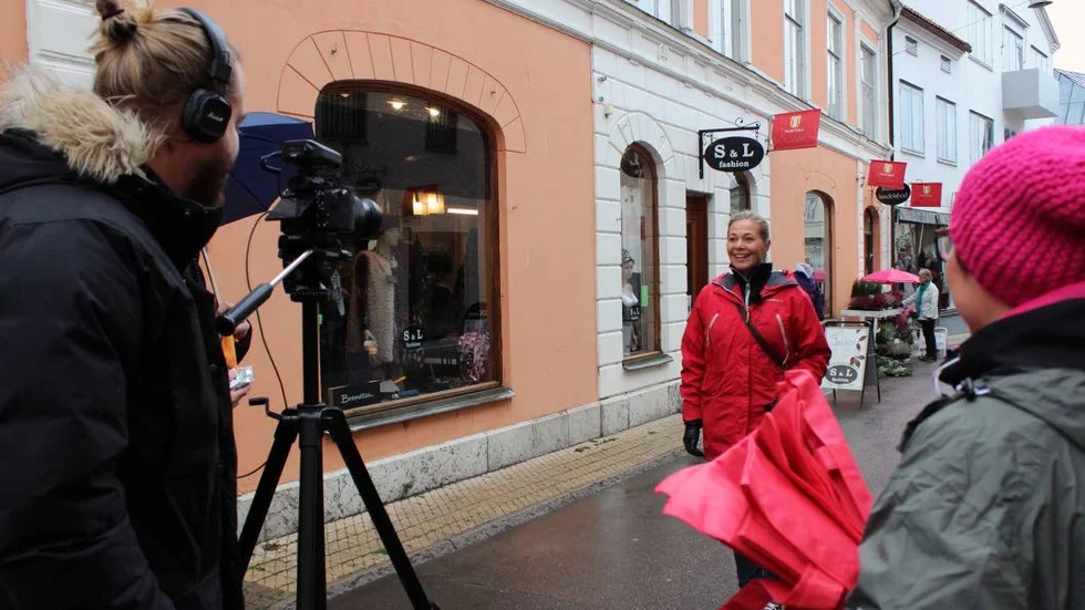 Anna Rosén Törnqvist är född och uppvuxen i Vadstena.