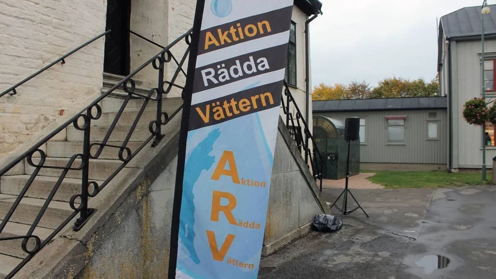 Fara. Hoten mot Vätterns framtid hörs allt oftare. Mikroplast, hotad röding och skjutningar är några av dem.