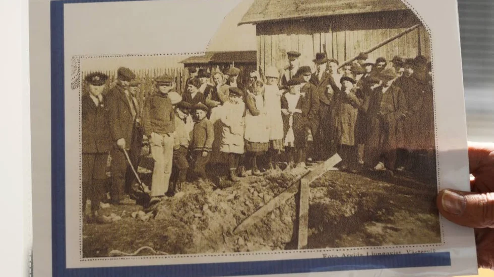 Så här såg det ut i tidningen år 1918 när minan hade detonerat.
