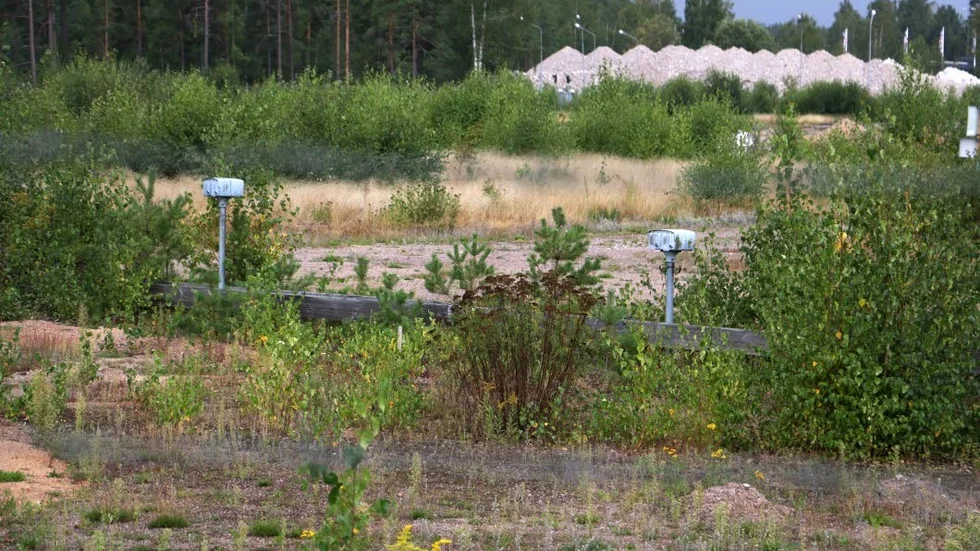 Naturen har så sakta börjat ta tillbaka. Men inom kort kommer grävmaskinerna och då ska gamla miljösynder bort.