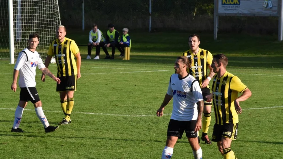 Gullringen krossade Bäckseda under fredagskvällen.