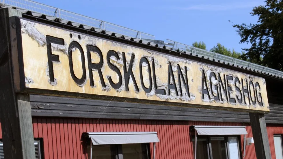 Förskolan Agneshög är utrymd, men vad som händer nu är oklart.