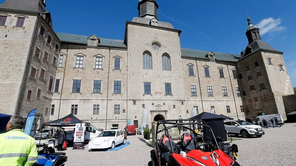 Rekordmånga utställare visar upp sig på borggården.