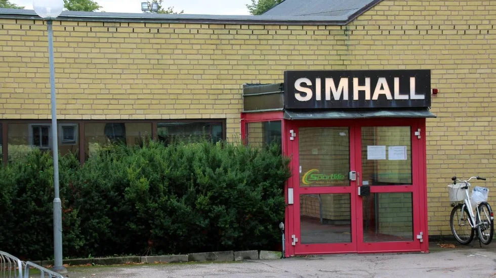 Upprustningsbehov. Simhallen behöver renoveras för omkring 15 miljoner kronor för att den ska kunna fungera i 10-15 år till.