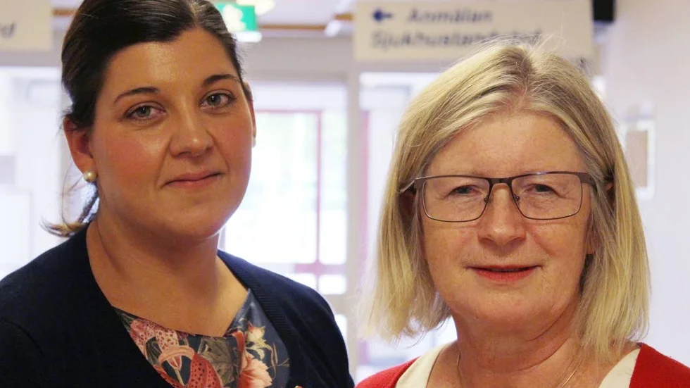 Angelica Katsanidou (t v) och Lena Segerberg lovar kortare köer och bättre resultat i cancervården.