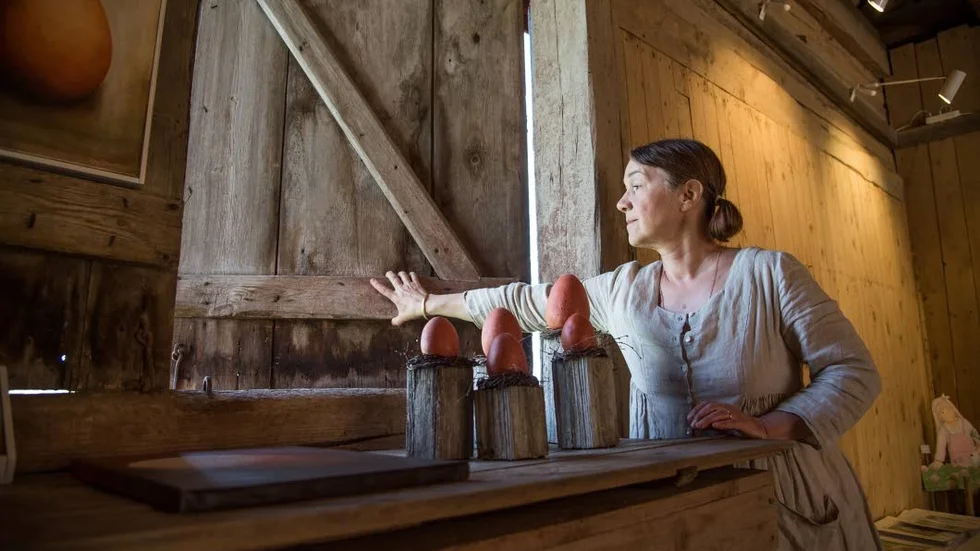 Lena Söderström på Trostad i Lofta säger att det aldrig är försent att förverkliga sina drömmar. Hon ser fram emot sommarsäsongen och galleri på gården.
