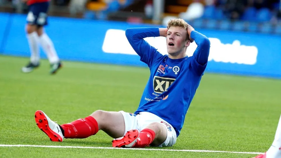 Teddy Bergqvist under tiden i ÅFF-tröjan. Nu öppnar 24-åringen upp om sitt långvariga spelmissbruk.