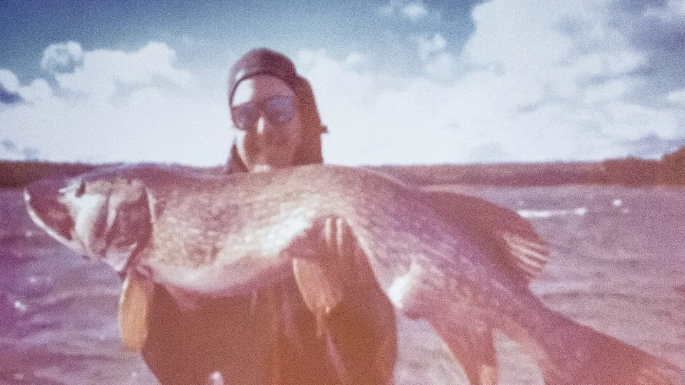 Helgens längsta gädda. 114 cm. Alexaner Lexen drog upp den.