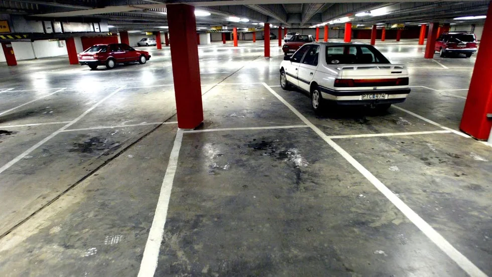 Parkering. Det är inte möjligt att skapa en app som kan användas för betalning i hela Sverige, menar skribenten.