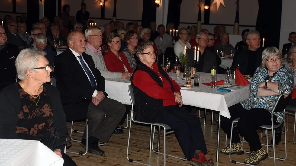 Nästan 200 personor kom på SPF:s julfest och fick ta del av god mat, luciatåg samt sång och musik.