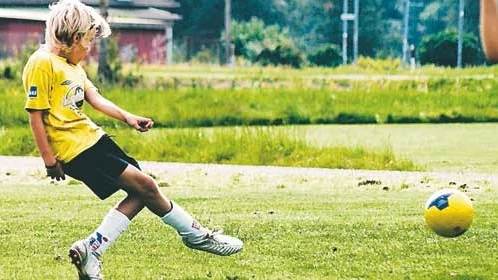 Det övas bland annat på skott under veckan då det tränas fotboll.