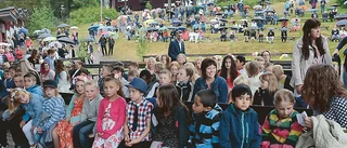 SKOLAVSLUTNINGSEXTRA: Den blomstertid nu kommer