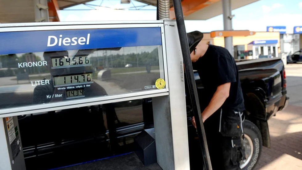 Dieseldrivna bilar ifrågasätts allt mer. Flera städer diskuterar förbud och diesels framtid blir allt mer oviss.