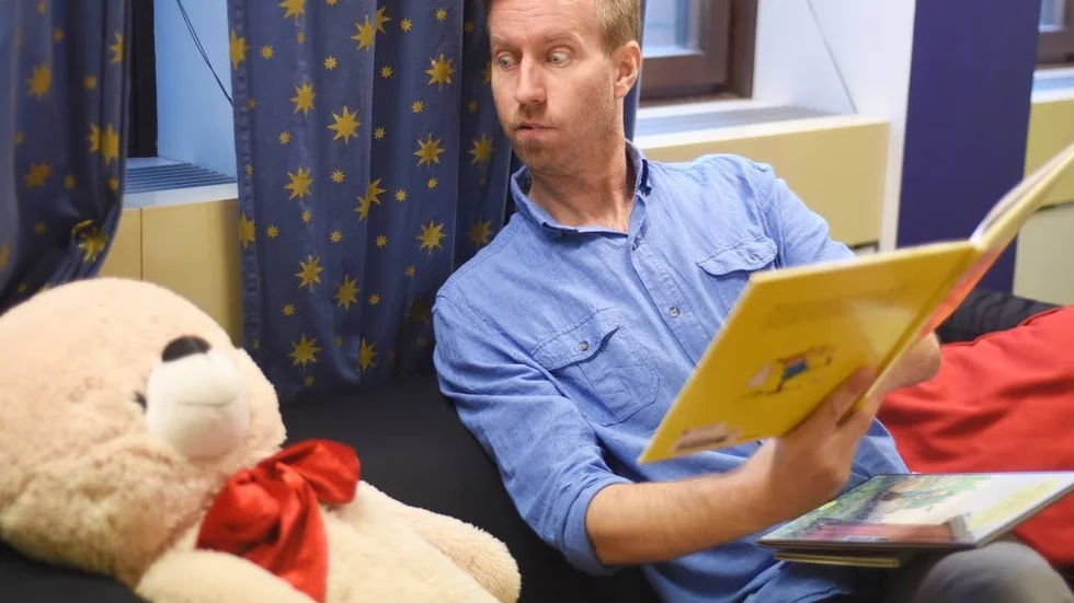 Fredrik Thalin tänker använda sina erfarenheter som skådespelare när han inspirera unga till mer läsning.