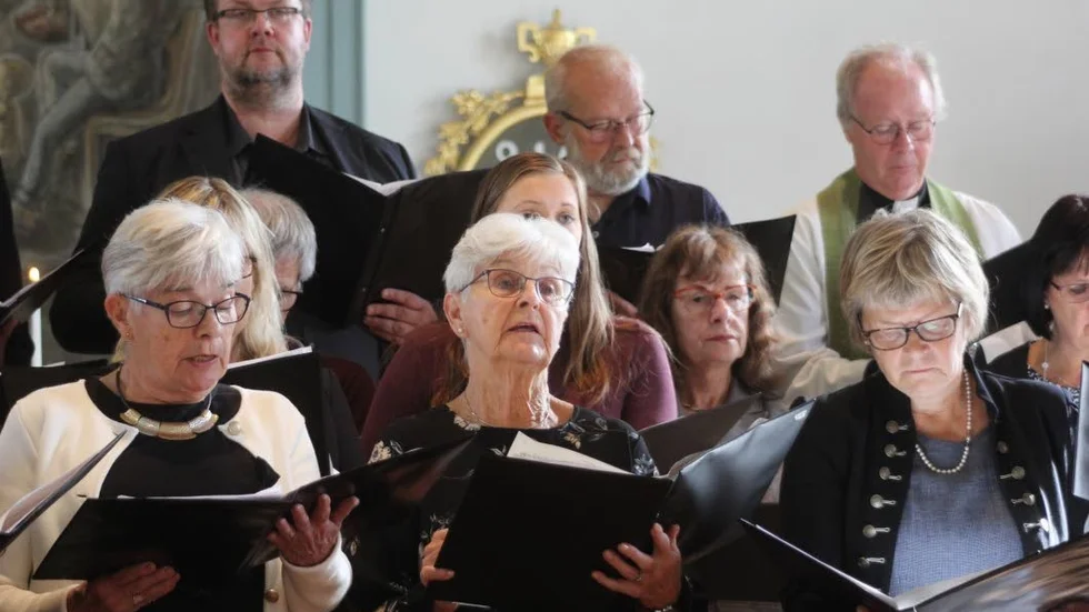 Mycket sång och musik under avskedsgudstjänsten.