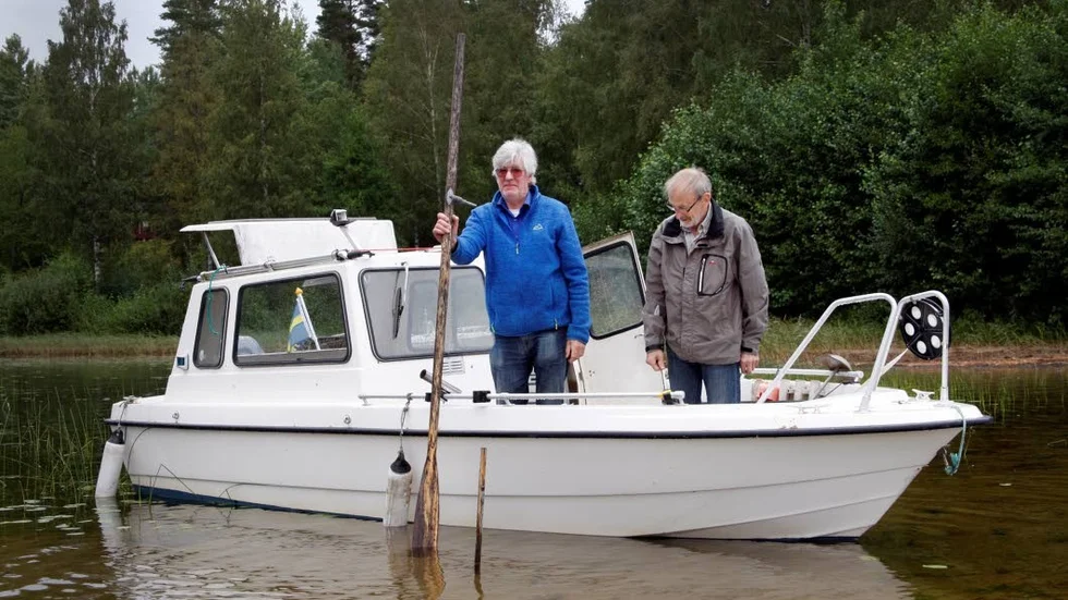 Längre ner kommer inte åran i det grunda vattnet.