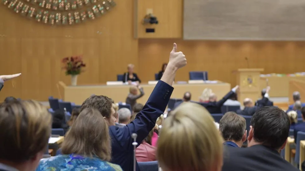 Förra veckans budgetomröstning i riksdagen utföll på ett bra sätt för Region Östergötland, skriver debattörerna.