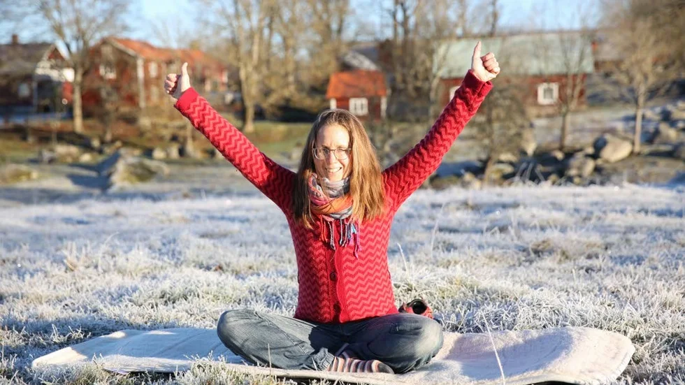 Malin Engvall är efter utbildningar internationellt certifierad kundaliliyoga- och meditionaslärare