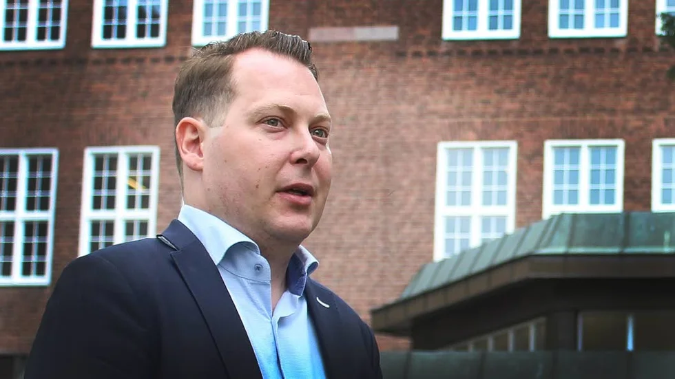 Kommunpolitikern Jerry Broman byter från Moderaterna till Kristdemokraterna. "Det är ett överlagt beslut", säger han.