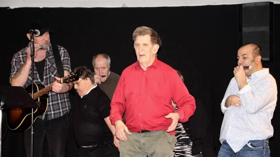 Nyligen firade föreningen sitt 30-årsjubileum med sång och musik av Fredrik "Frallan" Jonsson.