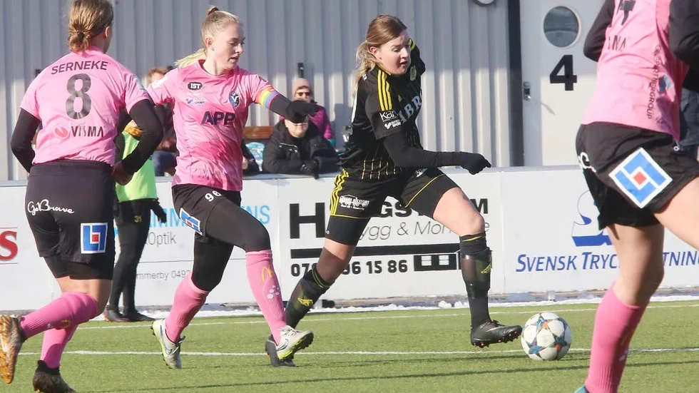 Vimmerby IF ställs mot Lindö FF i en träningsmatch på Skobes Arena.