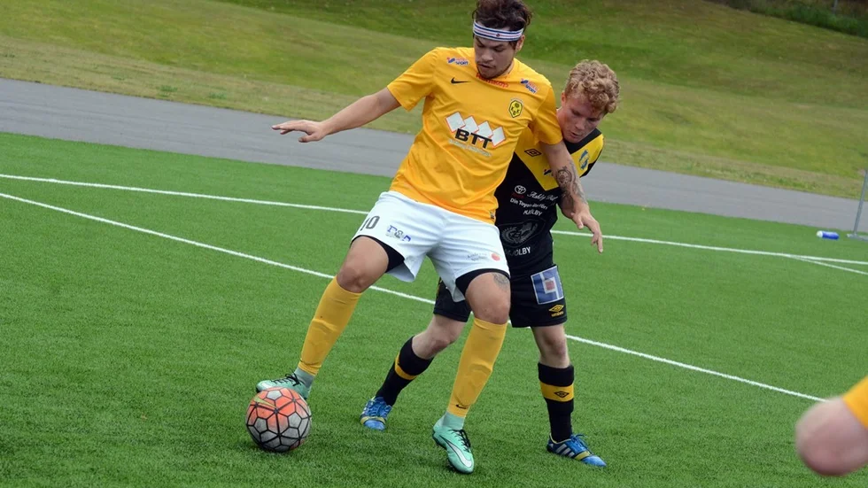 Kevin Gaines satte tre mål när Kisa något överraskande vann klart mot IFK Tuna. Foto: Ossian Mathiasson