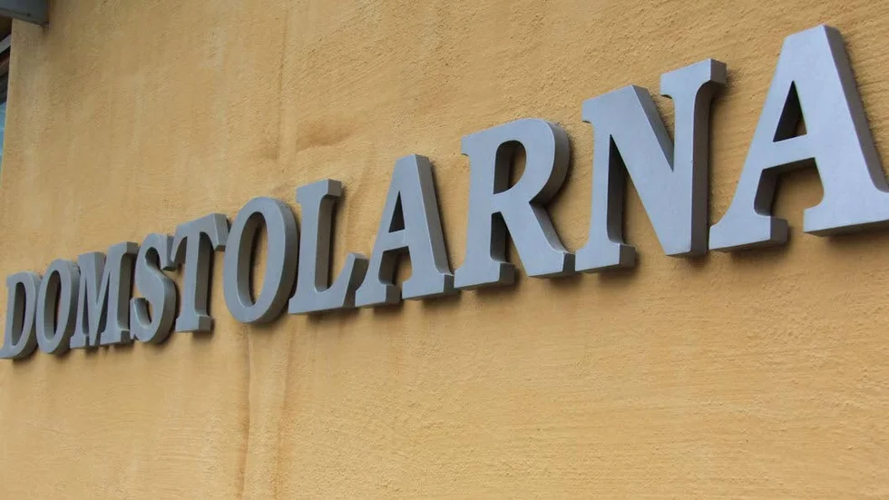 Förvaltningsrätten anser inte att en kvinna har rätt till bidrag för att kunna bekosta simlektioner.