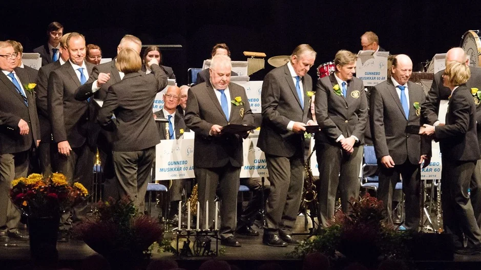 Många medlemmar hedrades med utmärkelser. Foto: Roger M Carlsson