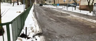 Cyklister i fara på besvärlig gata