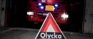 Två bilar kolliderade i rondellen