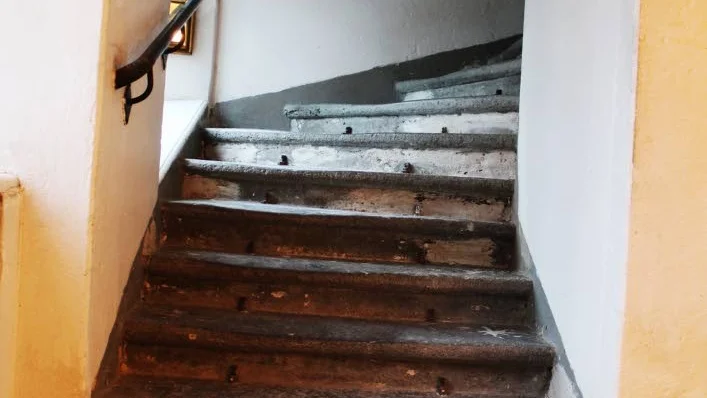 Vem var det egentligen som gick i trappan?