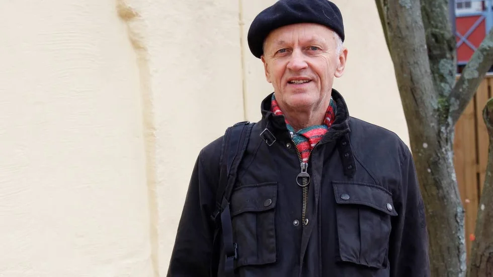 Leif Svensson (V) vill minska den psykiska ohälsan genom att förbättra människors levnadsvillkor. "Ett ojämlikt samhälle har högre ohälsa".